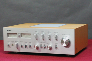 YAMAHA　プリメインアンプ　CA-2000