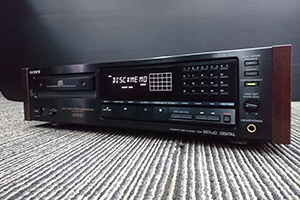 SONY　CDプレーヤー　CDP-557ESD