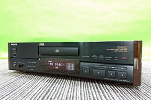 SONY　CDプレーヤー　CDP-555ESJ