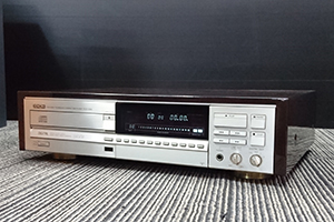 DENON　CDプレーヤー　DCD-3300