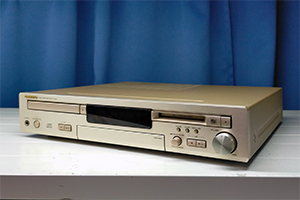 ONKYO　CD/MDチューナーアンプ　FR-435