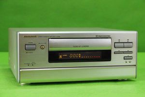 ONKYO　カセットデッキ　K-522M