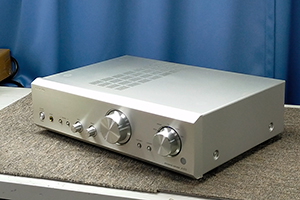 ONKYO　プリメインアンプ　A-973