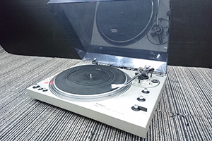 Technics　レコードプレーヤー　SL-1600