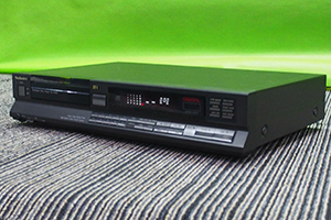 Technics CDプレーヤー　SL-P500