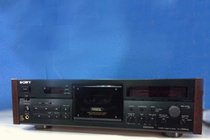 SONY　カセットデッキ　TC-K555ESL