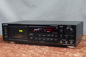 SONY　カセットデッキ　TC-K77