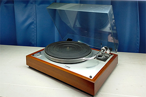 Thorens　レコードプレーヤー　TD160 Super