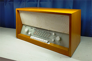 BRAUN　ラジオ　TS3-8