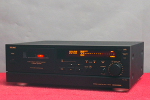 TEAC　カセットデッキ　V-9000