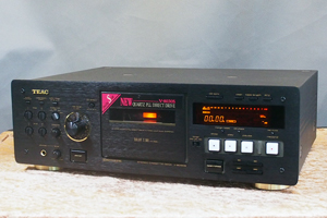 TEAC　カセットデッキ　V-8030S