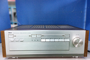 YAMAHA　プリメインアンプ　A-2000a