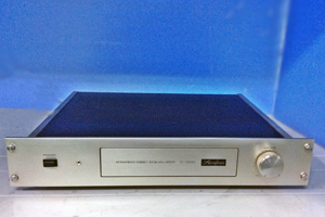 Accuphase　コントロールアンプ　C-220