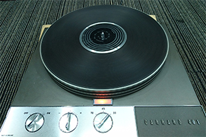 GARRARD　ターンテーブル　Model 401