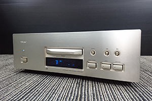 TEAC　CDプレーヤー　VRDS-50